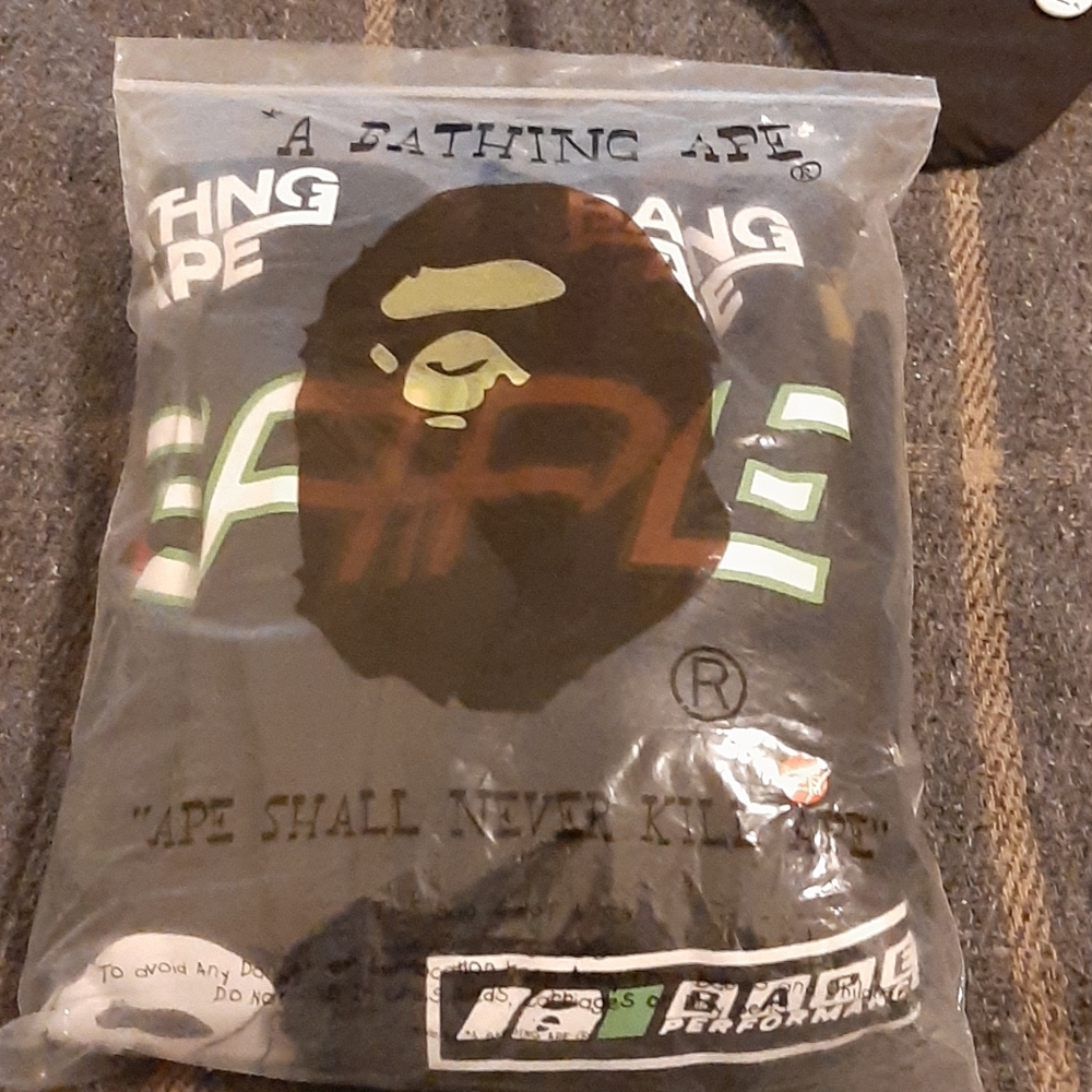 Bape hoodie, restocked!!!!!